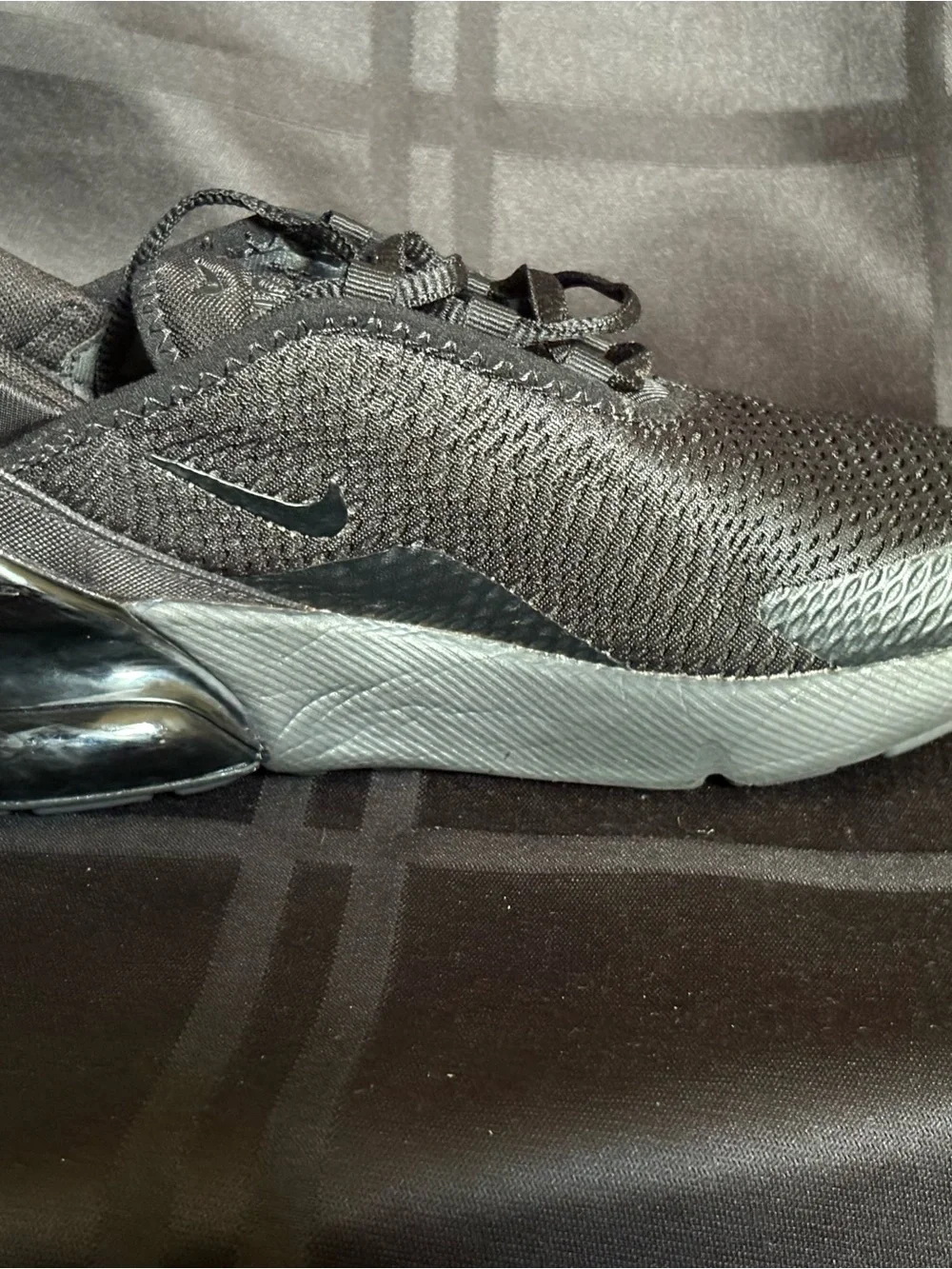 Nike Air Max 270 Shoes Youth Size 2Y Triple Black Running Sneakers